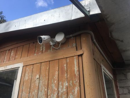 Установка уличной камеры видеонаблюдения